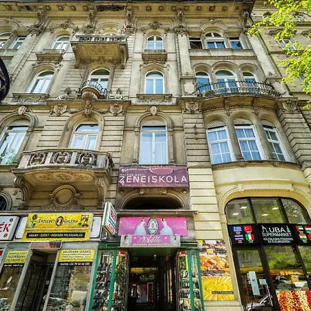 Apartment Bpr Vintage Garden With Terrace & Sauna *