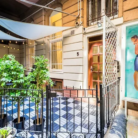 Bpr Vintage Garden With Terrace & Sauna Apartment